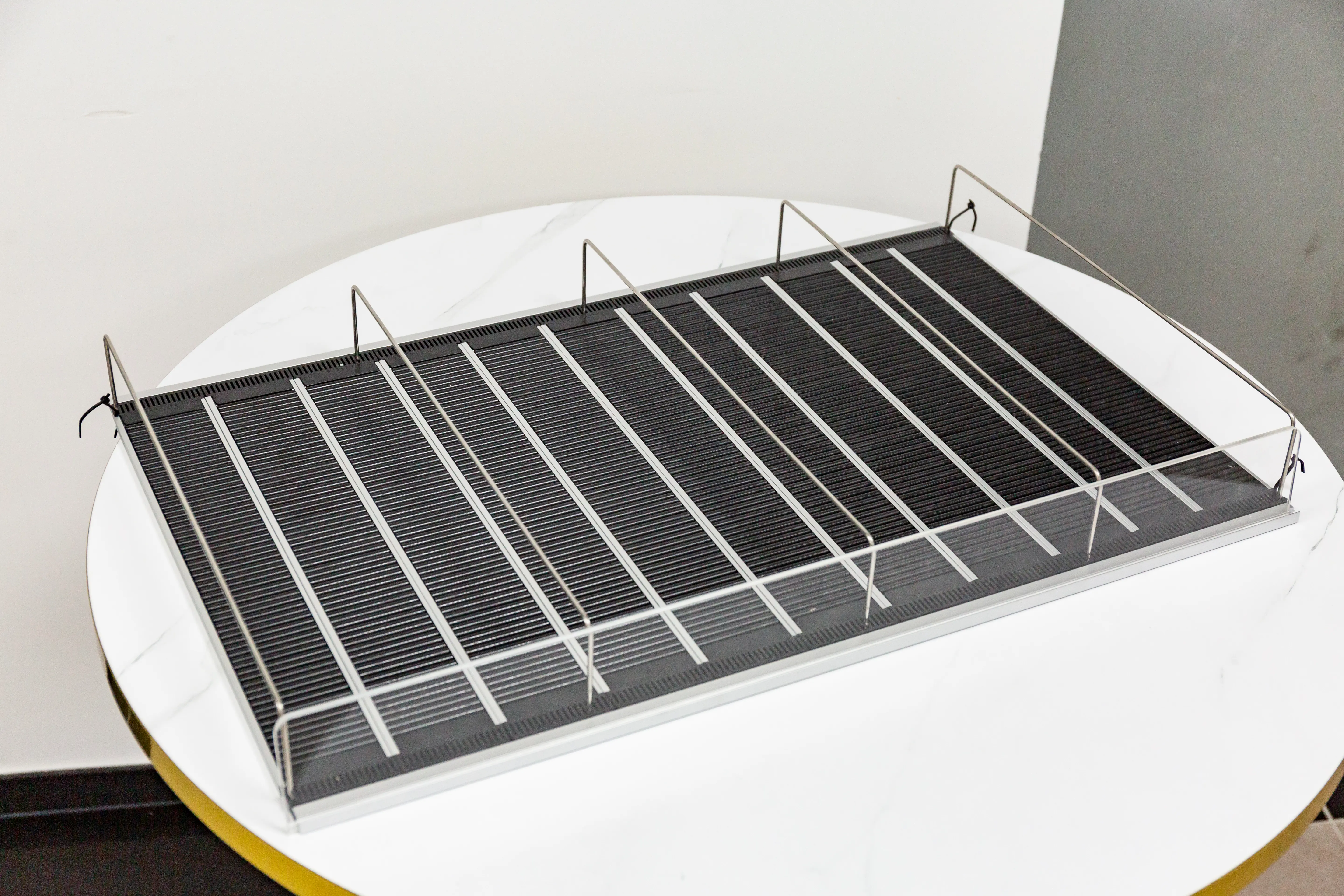 Grabot vending machine