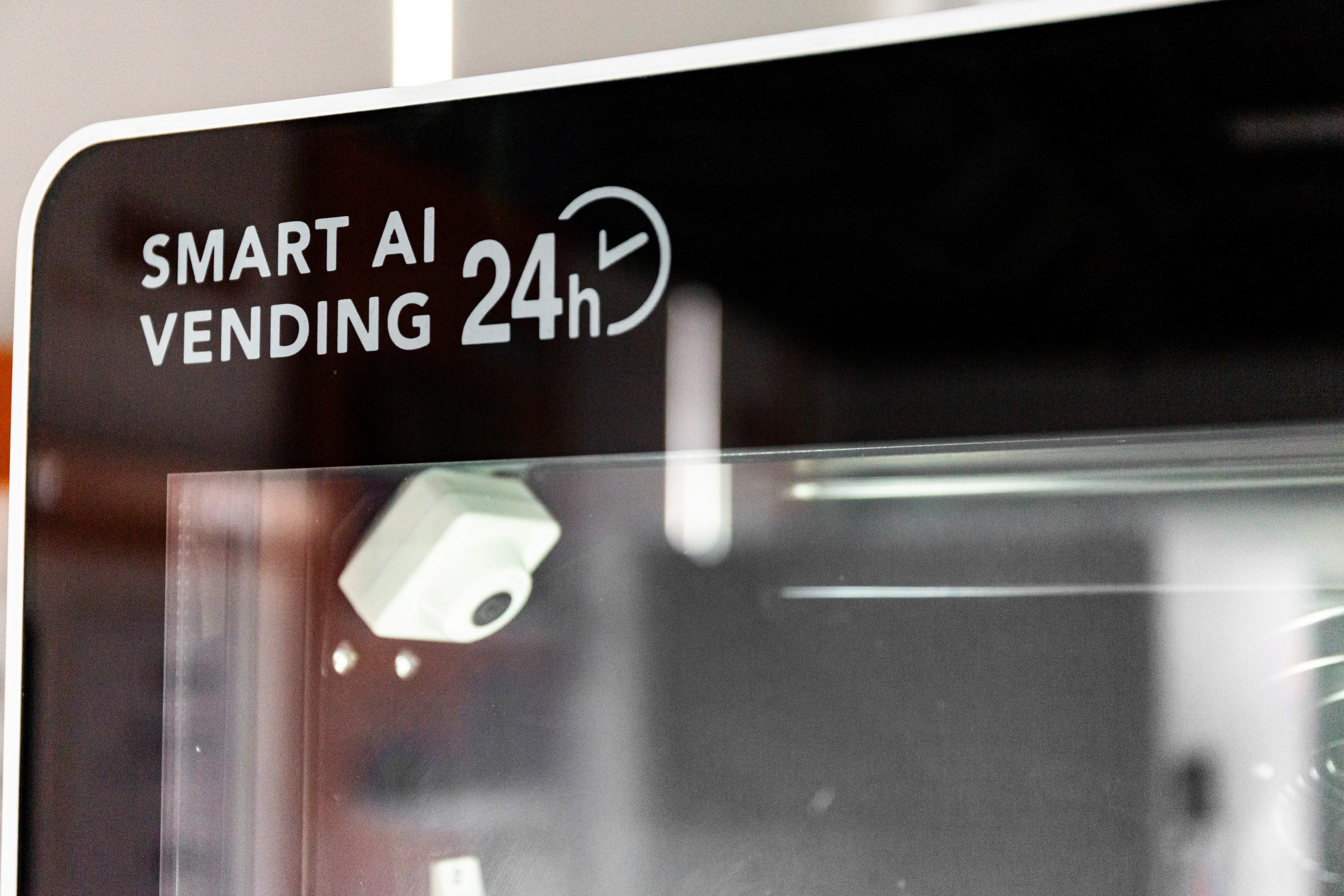 Grabot vending machine